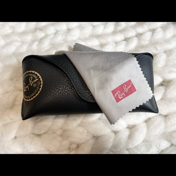 SOLD. Ray-Ban Rose Gold Aviators - Picture 9 of 11